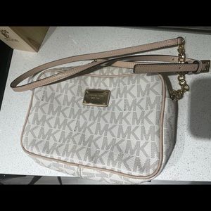 Michael Kors crossbody